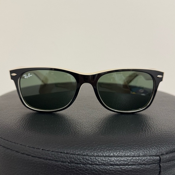 Unisex Ray-Ban Black and Ivory Sunglasses with Case - Picture 3 of 8